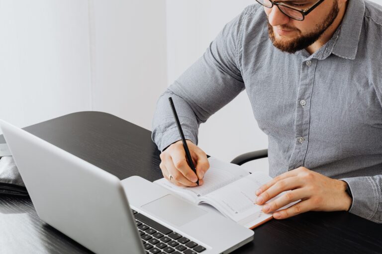 Benefits of Online Marketing for Business Growth