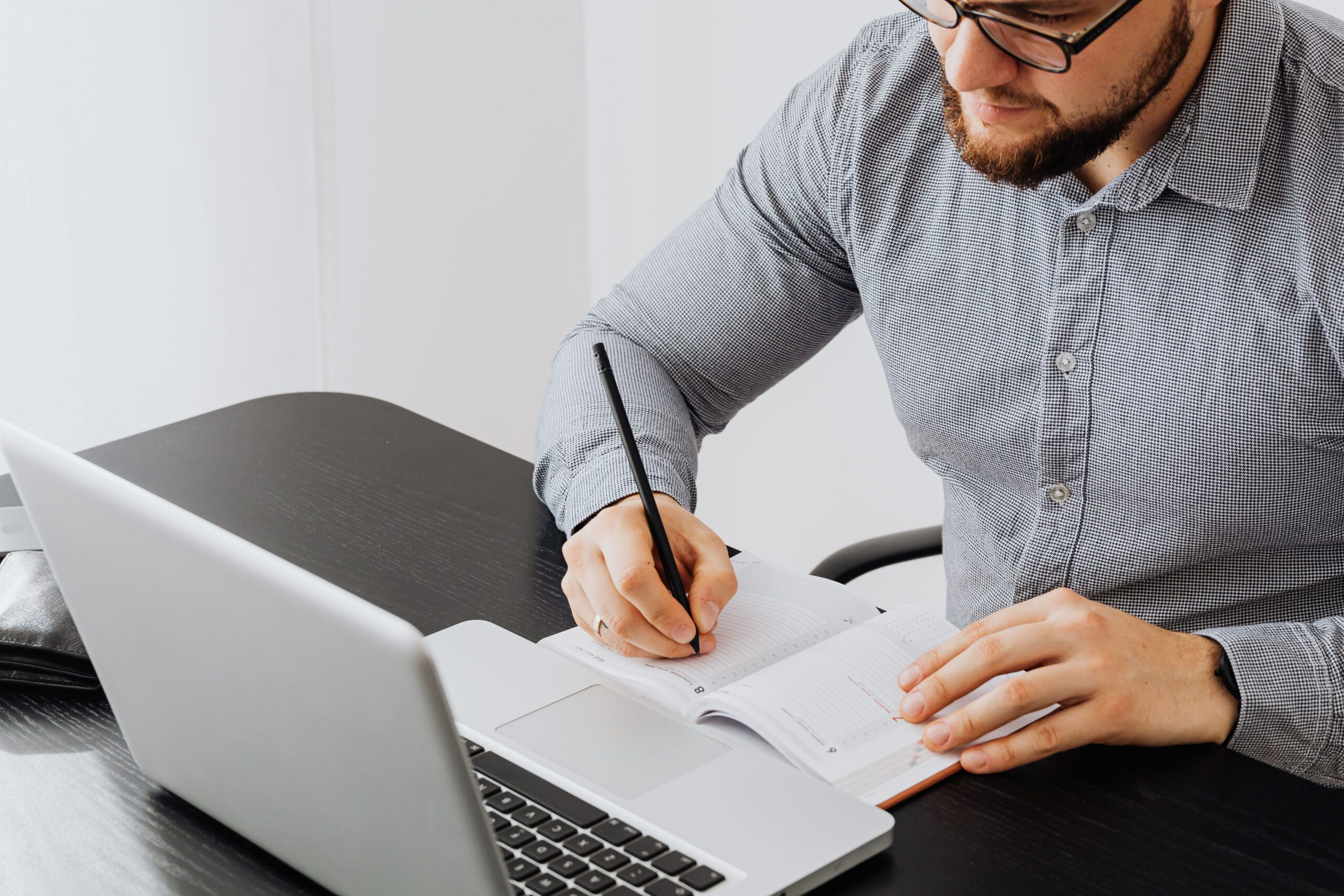 Benefits of Online Marketing for Business Growth